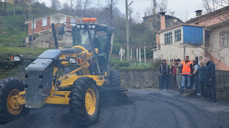 Asfaltlama Çalışmaları Sıraağaç Mahallesinde Devam Ediyor