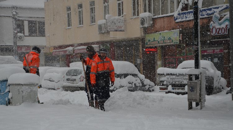 Of Belediyesi Tam Kadro İşbaşında!