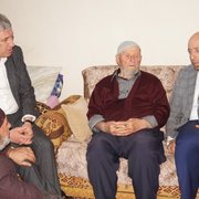 Başkan Sarıalioğlu Asırlık Çınarın Hayır Duasını Aldı