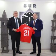 Surda kurulan kardeşlik köprüsü Of'ta devam edecek