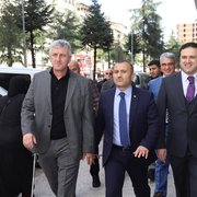 Vali Sonel'e Of'ta Sevgi Seli