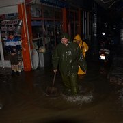 Of Belediyesi aşırı yağışlara anında müdahale etti 